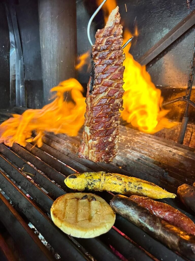 Restaurante en La Calera con mirador